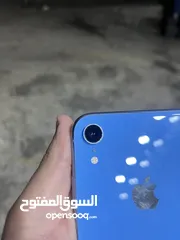  2 ‏IPhone XR وكالة مش مفتوح على الفحص بطارية 81 وكالة 64 جيجا للبيع
