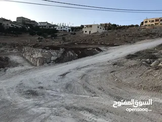  4 قطعة ارض في أم رمانة قرب شارع الأردن للبيع
