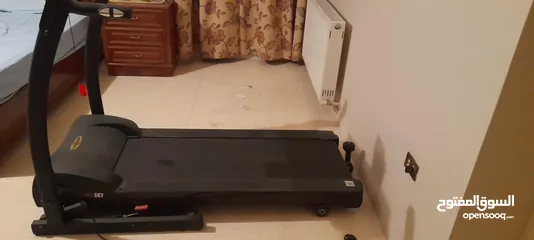 1 جهاز مشي بحالة الوكاله