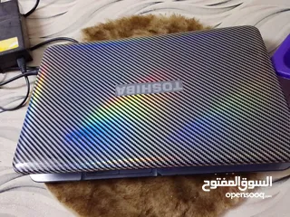  2 لابتوب مستعمل يوجد سخط صغير بشاشه