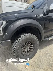  4 بكب Ford F150 Lariat بحالة ممتازة للبيع 4*4 ماتور 5000 cc نظام فصل سلندرات