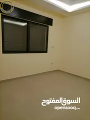  12 شقة فاخرة للبيع في الكرسي - قرب المخابرات 225م مع حديقة وترسات 180م تشطيب سوبر ديلوكس