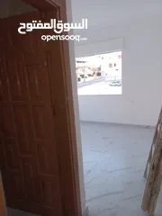  12 بيت للايجار