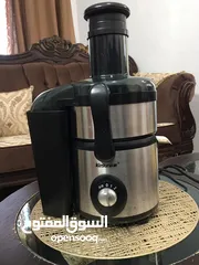  1 عصاره عصير عدد 2 مستعمل وكاله الوكاله  وحده كهربائيه والأخرى يدويه