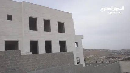  4 كحيل حجر  وتنظيف الصاروخ بالقذق الرملي او الصاروخ وصيانة المباني القديمة وعزل الحجر بماء الزجاج