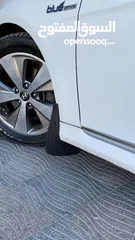  11 هيونداي سوناتا هايبرد أمريكي 2400 cc موديل  2012 فل عدا الفتحة للبيع أو بدل على سيارة كهرباء