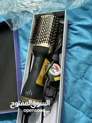  3 فرشاة السشوار اينزو باللون المميز الذهبي والاسود .. صناعة ايطالية والسعر قابل للتفاوض