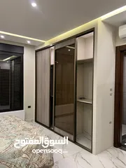  16 عرض فاخر - لم تسكن - طريق المطار - بتشطيبات خاصة - ترس بإطلالــــه بانوراما