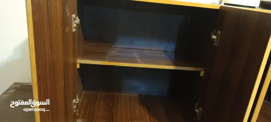  5 خزانه مطبخ تعليق اربع درف والثانية ارضيه ست درف يمكن بيع واحده