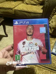  7 مع 8 سيديات وثلث ايدين وجميع ملحقاتهPs4