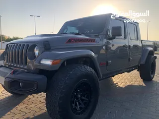  2 Jeep Gladiator, 2021, USA,