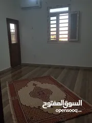  16 شقة في الحي الجامعي 2 للبيع.. العمارة الوحيدة بين الفلل