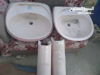  1 مغاسل كبيرة  لون زهري