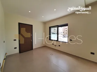  2 شقة ارضية مع ترس للبيع في دير غبار بمساحة بناء 155م