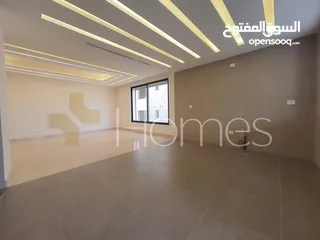  4 شقة طابق اول للبيع في رجم عميش بمساحة بناء 212م