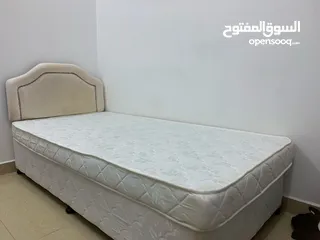  1 سرير متكامل جاهز مستعمل وبحالة ممتازه ونظيف