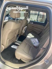  3 جيب شروكي 2014 دفع رباعي  ماشية 117000كم  4*4دفع رباعي
