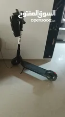  2 سكوتر كهرباء من شركه BIRD مستعمل بحاله جيده جداا وسريع وحالته ممتازه و مع ليز اخضر هديه
