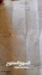  2 أرض مفروزه للبيع 7 قطع جميع الخدمات 753 متر و1210من المالك مباشره علا شارع الخدمات الحي الغربي