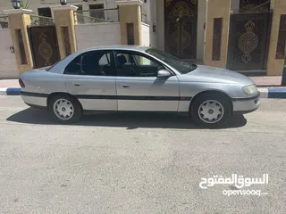  2 اوبل اوميغا بحاله ممتازه للبيع بسعر لقطه والسعر قابل للتفاوض بشيء بسيط