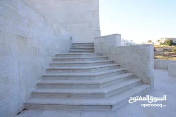  8 فيلا للإيجار