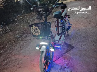  1 دراجه كهربائيه بحالة الوكاله مستعمل
