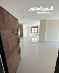  4 شقه للايجار مفروشه