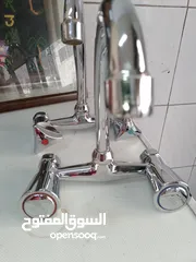  3 خلاط مياه إيطالي بحالة ممتازة للمغاسل والمجلى ، عدد2 موجودات بالبقعة وعالفحص