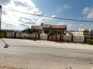  17 منزل للبيع