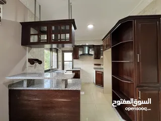  3 شقة مميزة للبيع بداعي السفر في الجاردنز وبسعر لقطة