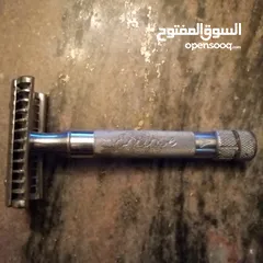  1 ماكنة حلاقة انجليزية من سننة 1930  ... Eclipse Red Ring DE Safety Razor