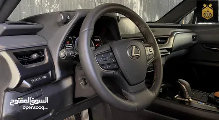  9 Lexus UX 300e 2022