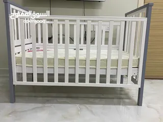  1 مهد اطفال سرير للأطفال