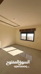  10 طابق شبه ارضي مطلة و مشمسة و مهوية بأرقى مناطق حي الياسمين المطله على كوريدور عبدون بسعر ناري جدآ