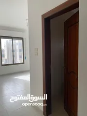  14 شقة طابق اخير مع روف للاجار السابع