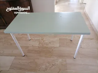  1 طاولة ايكيا لون أخضر فاتح