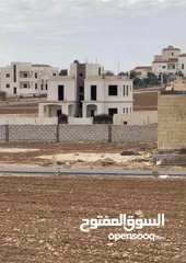  4 ارض طريق المطار منطقة  جلول خلف فلل الأندلسية مساحات تبدأ من 500 متر