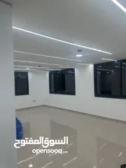  3 مكتب بمنطقة حيوية للإيجار
