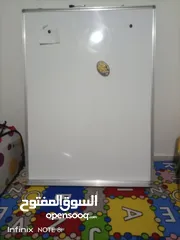  8 وايت بورد مستعمل