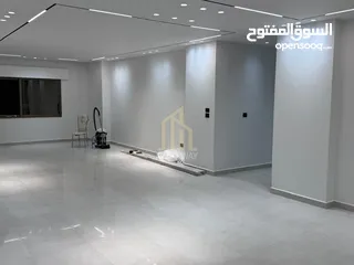  7 عقار يستحق المشاهدة شقة طابق ثاني 250م في أجمل مناطق خلدا بتشطيبات مميزة / ref 9293