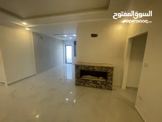  1 شقة جديده للبيع  طابق ثاني دوار الثقافة خلف اربد مول الجديد شارع البتراء