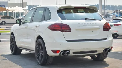  5 Porsche Cayenne Turbo GCC