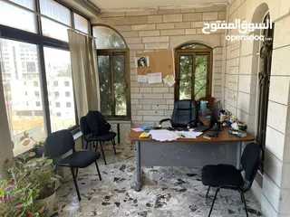  30 للايجار طابق كامل من المالك مباشره في عمارة خاصة