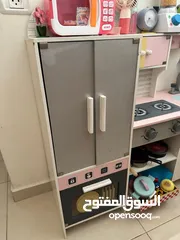  4 مطبخ اطفال خشبي مع لوازمه