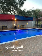  30 مزرعة وشاليه مميز وفخم  للبيع بسعر مغري او للبدل على قطعة أرض أو مدرسة خاصة في عمان فقط قابل للتفاوض