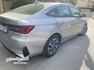  9 تويوتا يارس ياباني اصلي  لاتزال على كفالة الشركة موديل  2023 للبيع الشكل الجديد