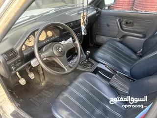  4 BMW E30 1988