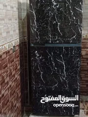  16 رول رخامي لاصق ضد الماء والحرارة للطلب ع الواتس  الصور المعروضة من زباين    يصلح على جدارن