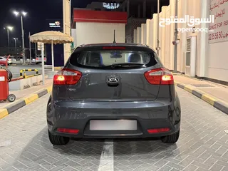  4 كيا ريو هاتش باك 2013