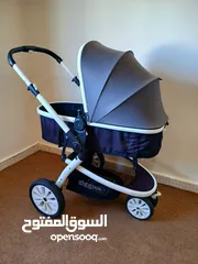  3 عرباية أطفال ماركة جيجلز Giggles أوروبية أصليه  بحالة الجديد فيها وضعية النوم سهلة الضب والتنقل